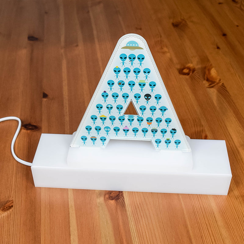 A for Aliens – Kunstfigur mit Sockel