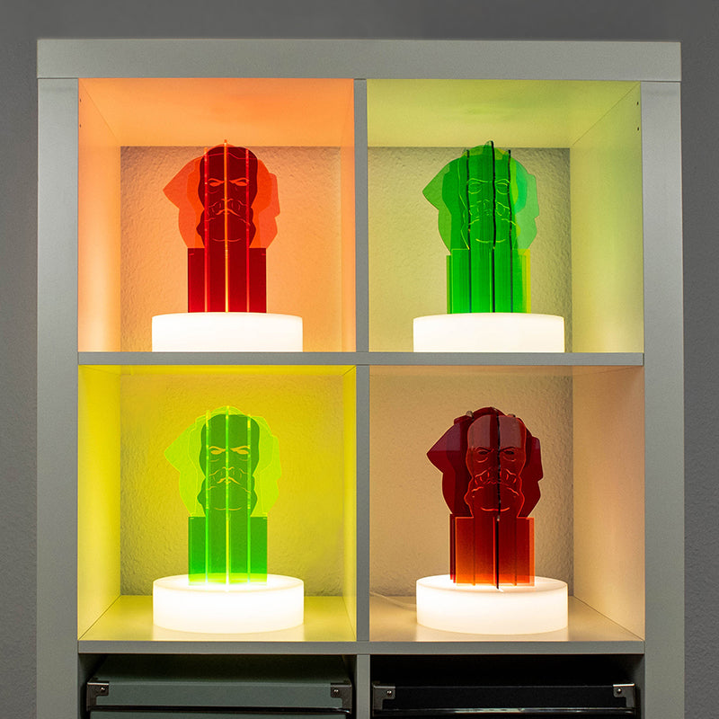 Carl X _Version II – Figur aus farbigen Acrylglas